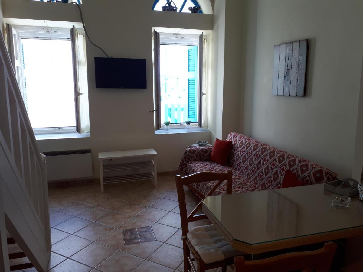 Roula'S Suites Андрос Екстер'єр фото