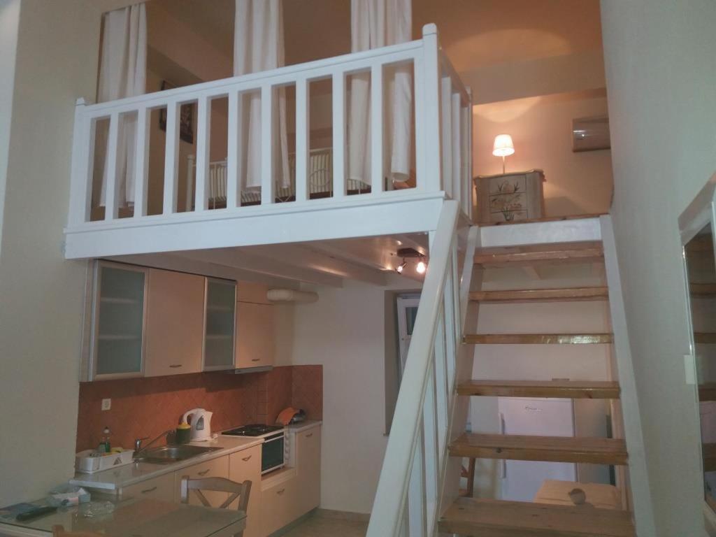 Roula'S Suites Андрос Екстер'єр фото